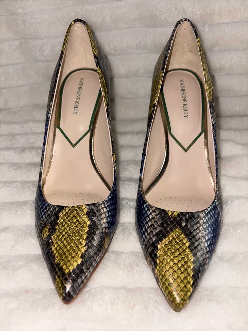 Katherine Kelly Pointed Snake-Print Pumps in Yellow and Blue 8M